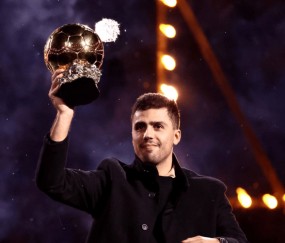 周薪22万英镑!罗德里示好皇马或只为索要高薪,曾有望拿曼城顶薪